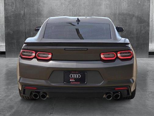 2022 Chevrolet Camaro RWD Coupe LT1