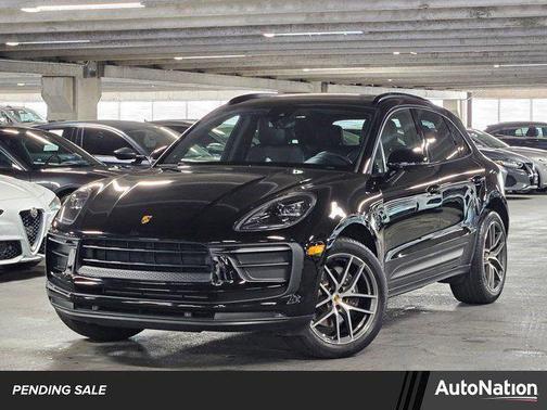 2022 Porsche Macan AWD