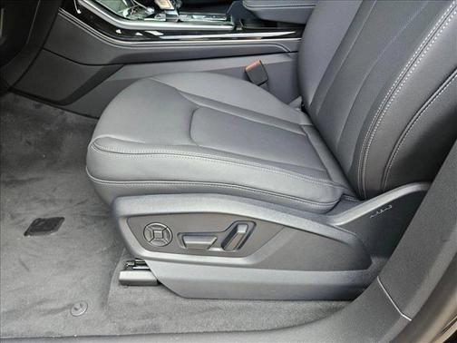 2025 Audi Q8 55 Premium Plus