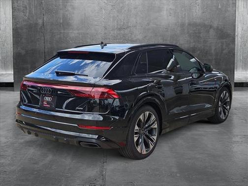 2025 Audi Q8 55 Premium Plus