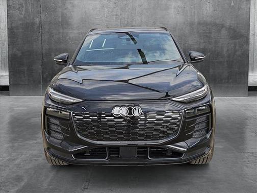 2025 Audi Q6 e-tron Premium Plus quattro
