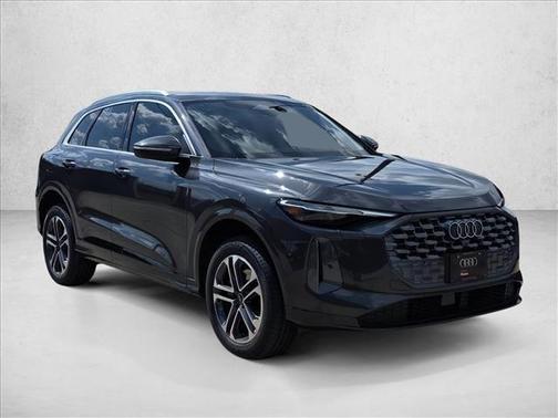 2025 Audi Q5 Premium