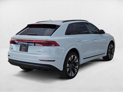 2025 Audi Q8 55 Premium