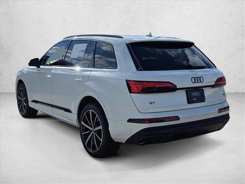2026 Audi Q7 45 Premium Plus