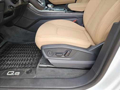 2025 Audi Q8 55 Premium Plus
