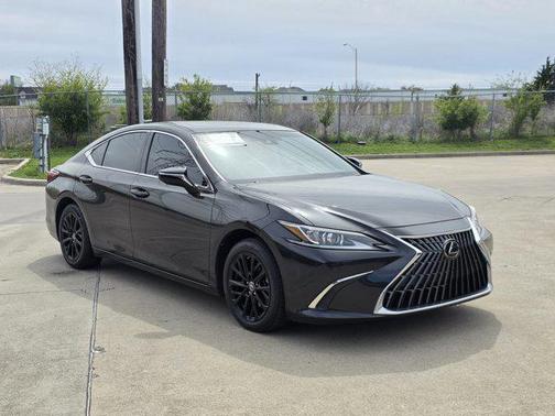 2022 Lexus ES 350 Base