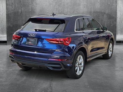 2025 Audi Q3 Premium 45 TFSI S line quattro Tiptronic