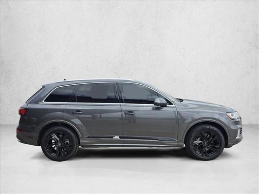 2021 Audi Q7 45 Premium Plus