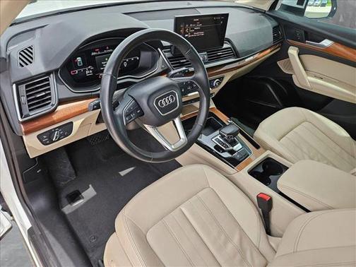 2023 Audi Q5 45 S line Premium Plus
