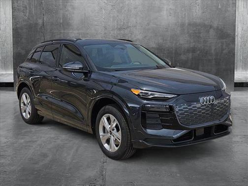 2025 Audi Q6 e-tron Premium