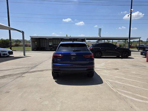 2025 Audi Q3 Premium 45 TFSI S line quattro Tiptronic