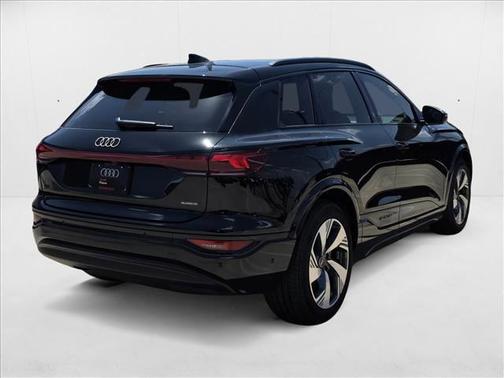 2025 Audi Q6 e-tron Prestige quattro
