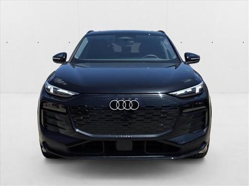 2025 Audi Q6 e-tron Prestige quattro