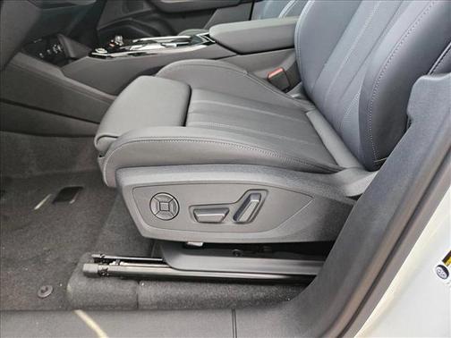 2025 Audi Q6 e-tron Premium Plus quattro