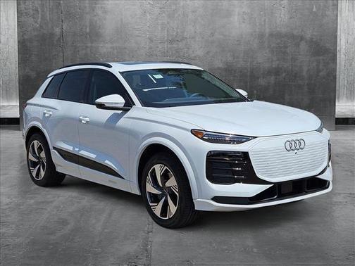 2025 Audi Q6 e-tron Premium Plus quattro