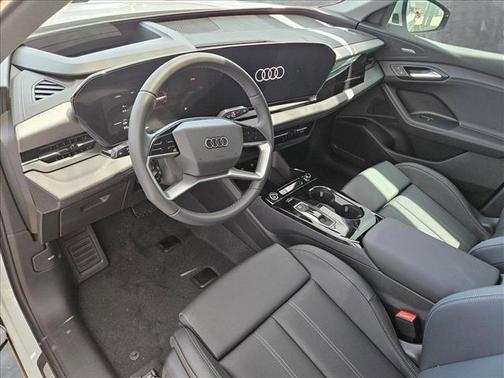 2025 Audi Q6 e-tron Premium Plus quattro