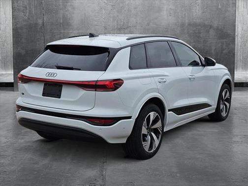 2025 Audi Q6 e-tron Premium Plus quattro