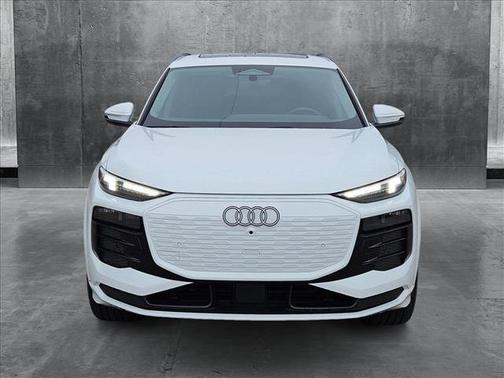 2025 Audi Q6 e-tron Premium Plus quattro