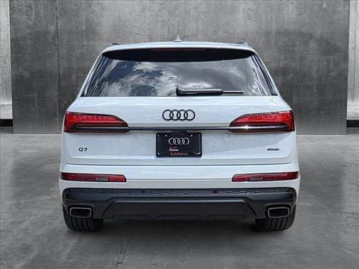 2025 Audi Q7 55 Premium Plus
