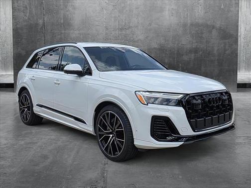 2025 Audi Q7 55 Premium Plus