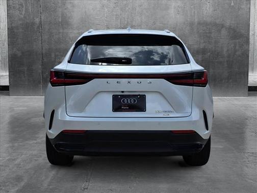 2025 Lexus NX 450h+ Luxury