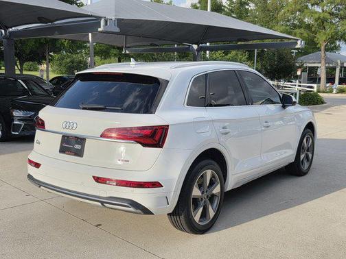 Ibis White 2023 Audi Q5 40 Premium