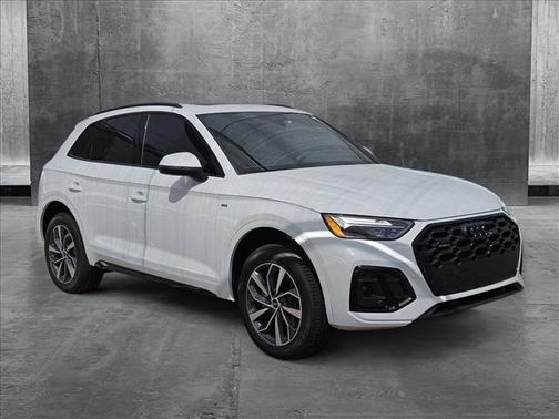 2024 Audi Q5 45 S line Premium