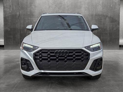 2024 Audi Q5 45 S line Premium