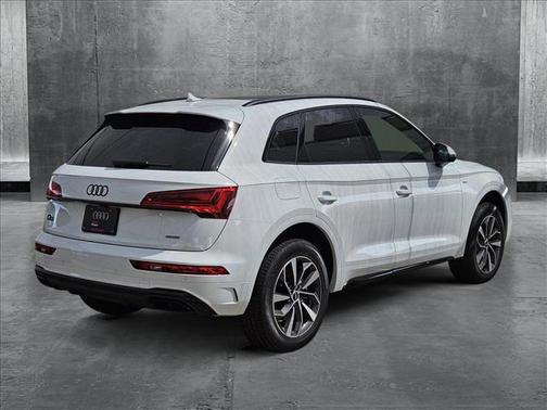 2024 Audi Q5 45 S line Premium