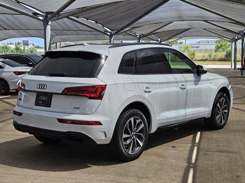 2024 Audi Q5 45 S line Premium