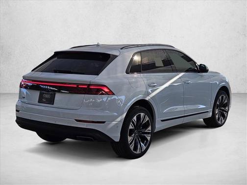 2025 Audi Q8 55 Premium