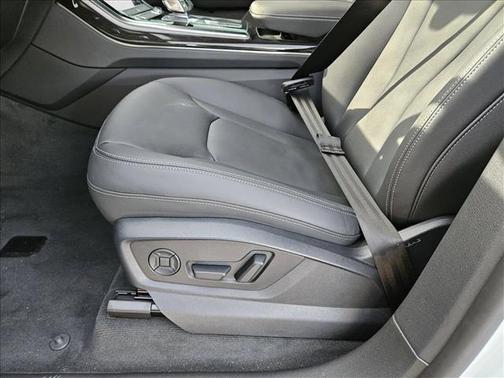2025 Audi Q8 55 Premium