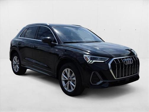 2025 Audi Q3 Premium 45 TFSI S line quattro Tiptronic