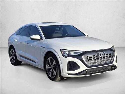 2024 Audi Q8 e-tron Premium Plus