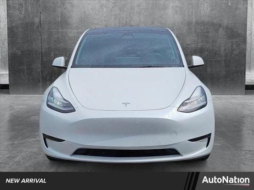 2022 Tesla Model Y Long Range Dual Motor All-Wheel Drive