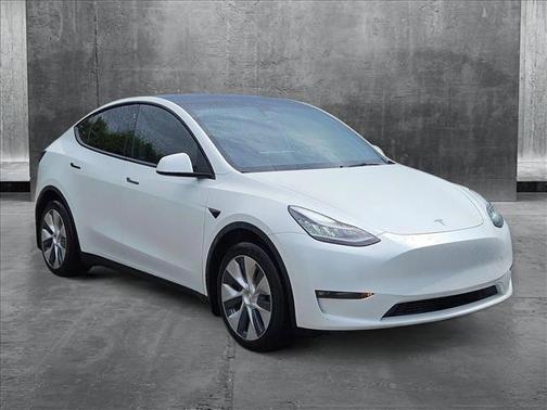 2022 Tesla Model Y Long Range Dual Motor All-Wheel Drive