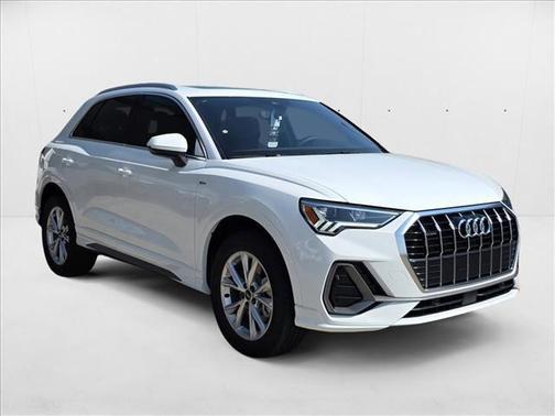 2025 Audi Q3 Premium 45 TFSI S line quattro Tiptronic