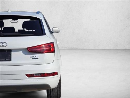 2018 Audi Q3 2.0T Premium Plus