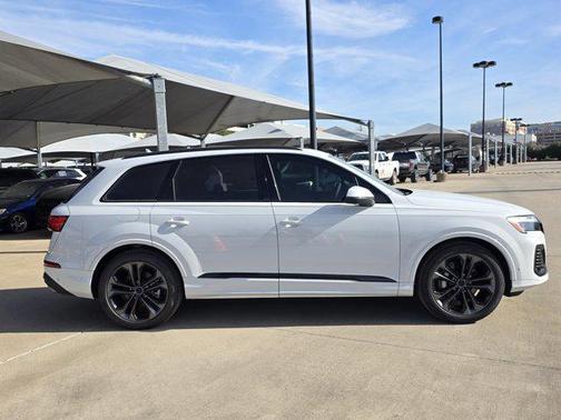 2026 Audi Q7 55 Premium Plus
