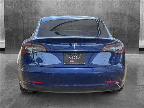 2022 Tesla Model 3 Standard Range