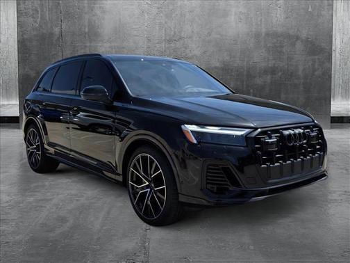 2025 Audi Q7 55 Premium Plus