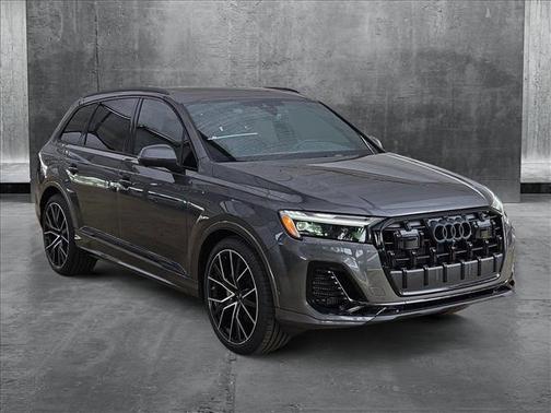 2025 Audi Q7 55 Premium Plus