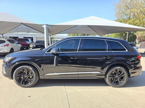2021 Audi Q7 45 Premium Plus