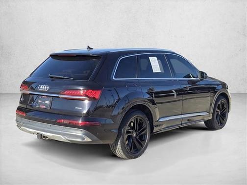 2021 Audi Q7 45 Premium Plus