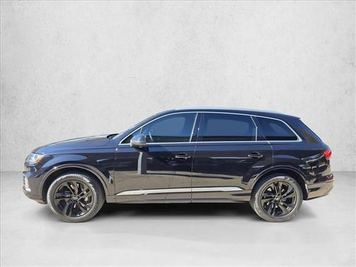 2021 Audi Q7 45 Premium Plus
