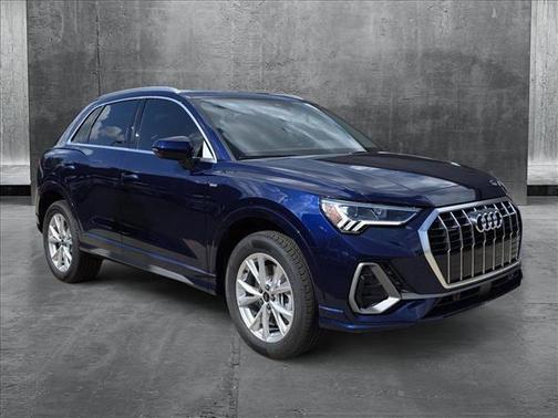 2025 Audi Q3 Premium 45 TFSI S line quattro Tiptronic