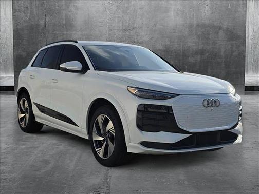 2025 Audi Q6 e-tron Premium Plus quattro
