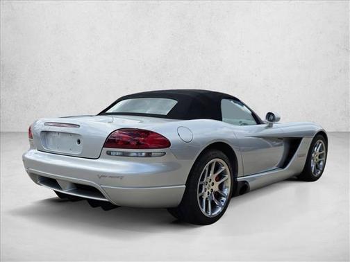 2005 Dodge Viper SRT10