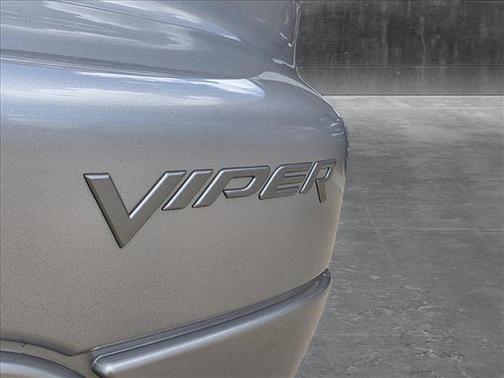 2005 Dodge Viper SRT10