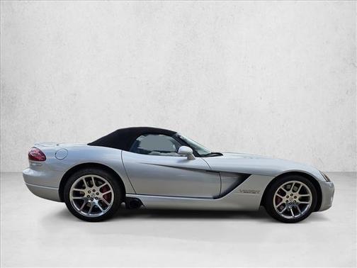 2005 Dodge Viper SRT10